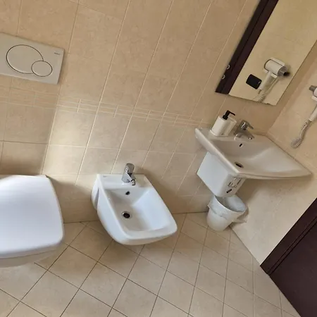 Mirosa Airport * Macchie (Bari)