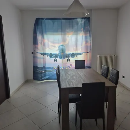 Mirosa Airport Apartment