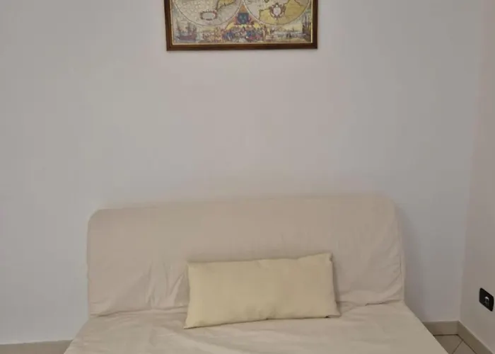 Mirosa Airport 公寓